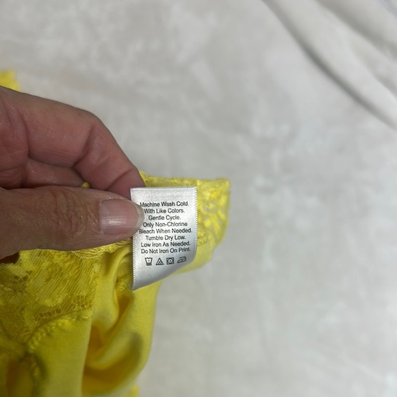 Coldwater Creek Yellow Lace Trim Tank Top - Picture 6 of 9